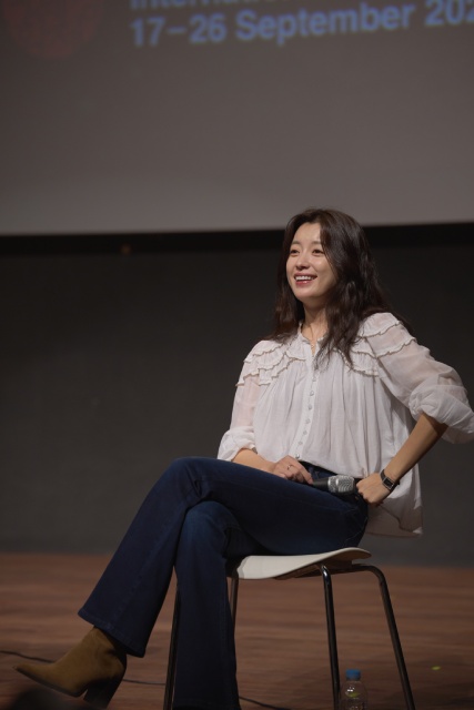 小栗旬、13年ぶりのロマコメ「匿名の恋人たち」でハン・ヒョジュと釜山国際映画祭に登壇