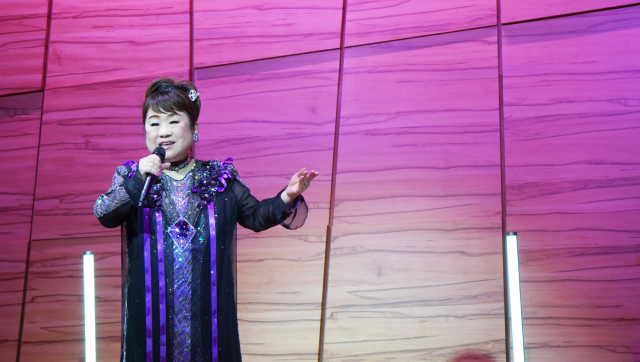 里見浩太朗、天童よしみが美空ひばりとの思い出を語る――「歌聖へのラブレター」