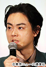 「もしもこの世が舞台なら、楽屋はどこにあるのだろう」会見：菅田将暉／久部三成