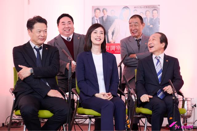「緊急取調室」囲み会見に天海祐希、山本耕史、若村麻由美ら。初回から火花散る対峙が実現！