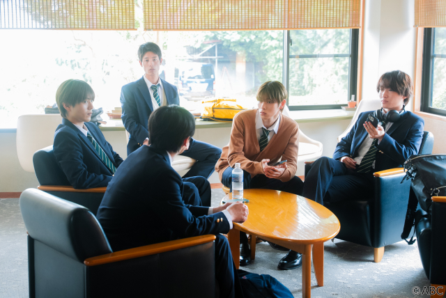 「修学旅行で仲良くないグループに入りました」藤本洸大&簡秀吉が“青春”な撮影裏話を告白