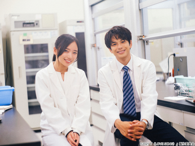 森崎ウィン＆向井康二映画「（LOVE SONG）」共演者陣のほっこりオフショットが到着！