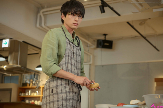 松島聡「よる11時の飯テロに注意！」白洲迅とW主演の「パパと親父のウチご飯」今夜スタート
