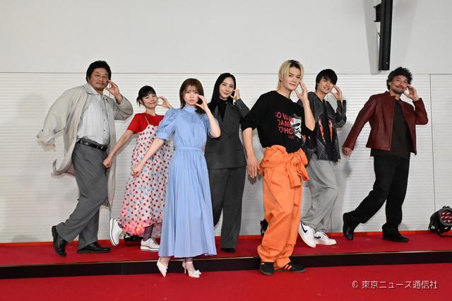 桜田ひより＆佐野勇斗W主演「ESCAPE」佐野の“暴露”に結木滉星が即反論！　会見で仲良し全開