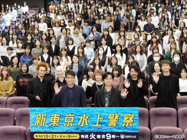 「新東京水上警察」先行上映会に佐藤隆太＆加藤シゲアキ登壇！　トークイベントで裏話連発