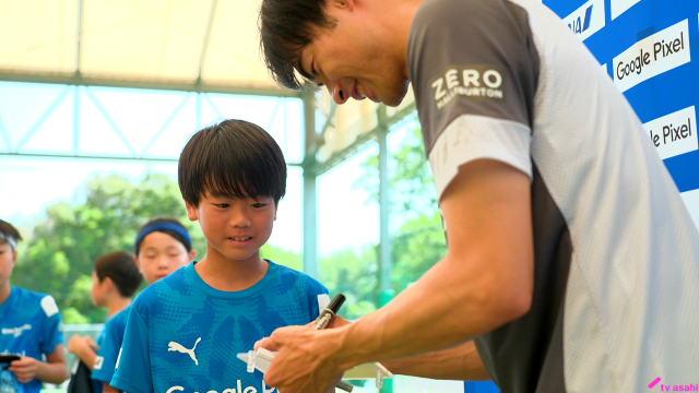 「独占密着 三笘薫 ～夢への挑戦～」スター選手が語る夢、少年との交流にも密着！