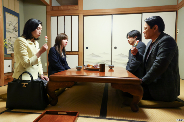 江口のりこが「ふてほどSP」で歌って踊る!? “超絶カッコいい女性政治家”に変身！