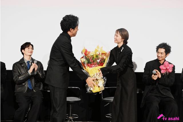 大泉洋がモノマネで岡田将生を翻弄!?「ちょっとだけエスパー」制作発表会で北村匠海も爆笑