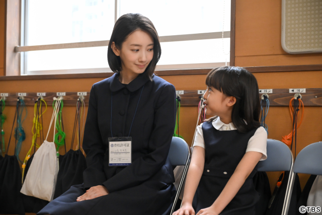 波瑠×川栄李奈W主演「フェイクマミー」第2話。お受験当日に臨んだ“ニセママ”に想定外の展開？