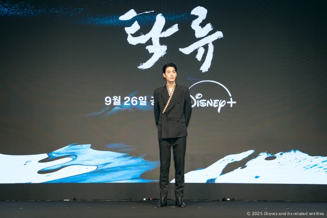 入隊直前のロウンが登壇！　主要キャスト＆監督による「濁流」制作会見