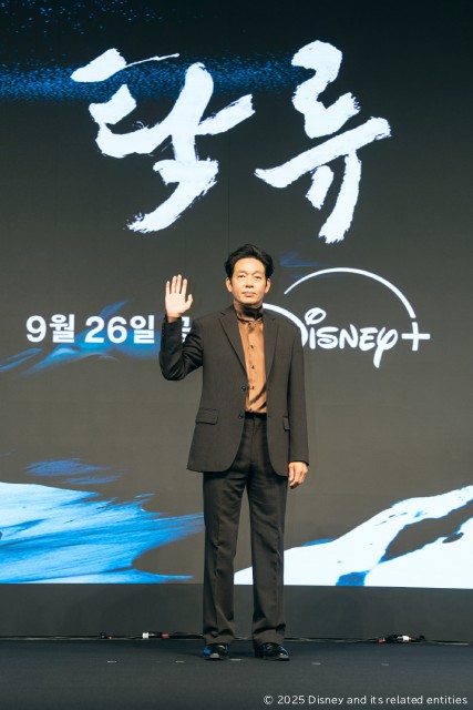 入隊直前のロウンが登壇！　主要キャスト＆監督による「濁流」制作会見