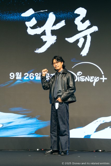 入隊直前のロウンが登壇！　主要キャスト＆監督による「濁流」制作会見