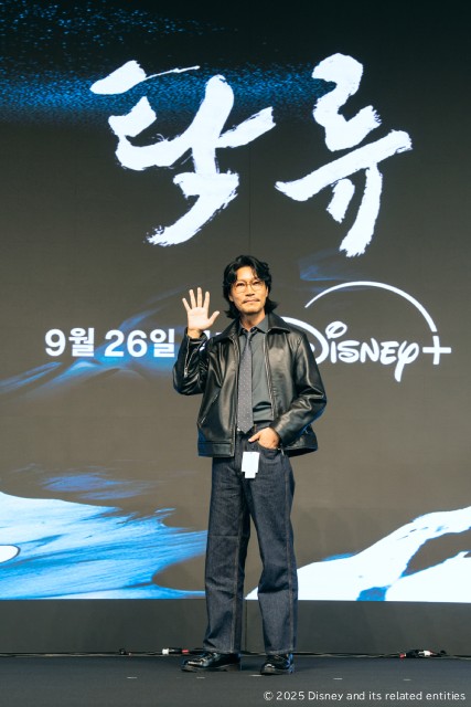 入隊直前のロウンが登壇！　主要キャスト＆監督による「濁流」制作会見