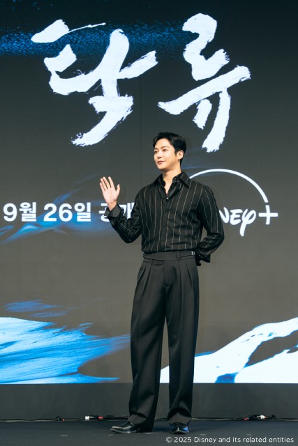 入隊直前のロウンが登壇！　主要キャスト＆監督による「濁流」制作会見