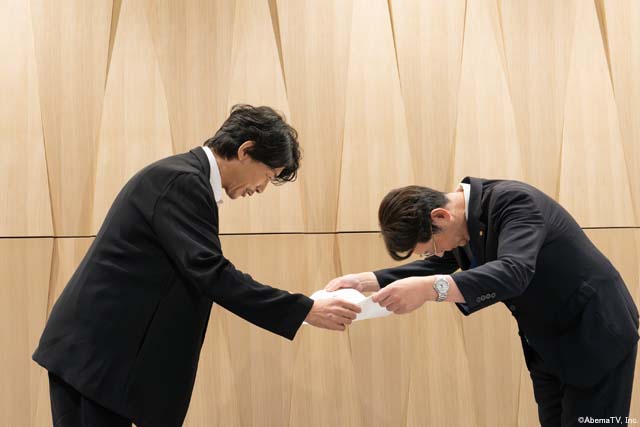 「MISS KING」元棋士役の藤木直人にアマ初段免状授与。続編への期待もちらり