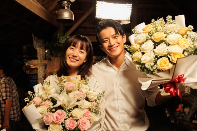 小栗旬×ハン・ヒョジュ、赤西仁×中村ゆり「匿名の恋人たち」の初公開オフショット大放出