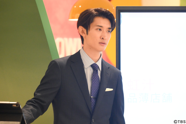 向井康二、Snow Manメンバーに“フェイクパピー”といじられ中! 黒木のかっこよさを研究