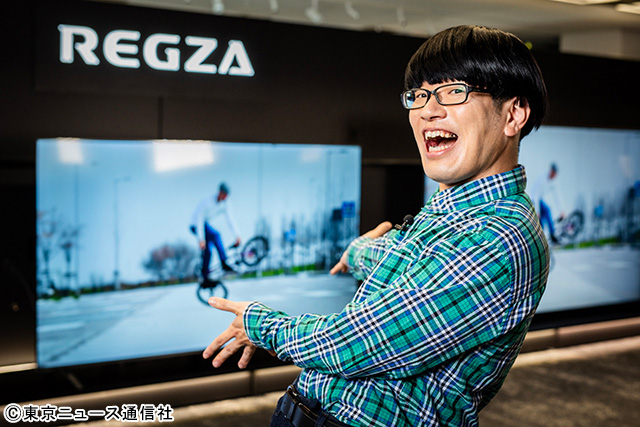 REAL AKIBA BOYZのマロンが最新REGZAを体験！／TVガイドWebの“BRAND NEW TV WORLD!!”