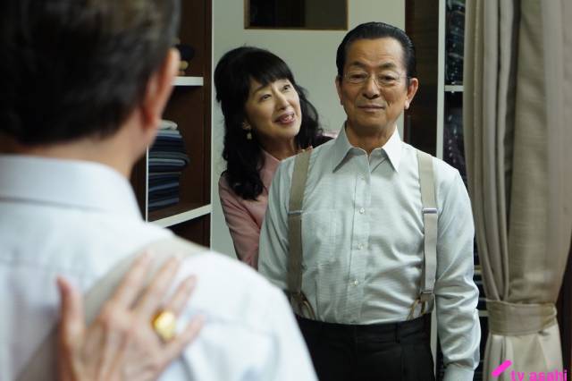 杉下右京（水谷豊）が女性を巡って一悶着!?「相棒 season24」にかたせ梨乃降臨！