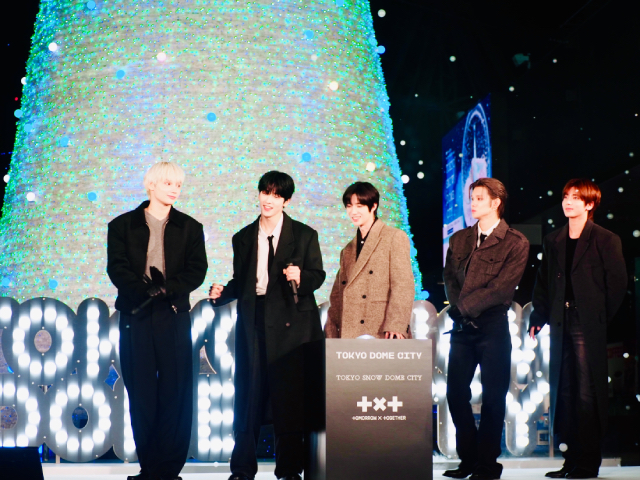 TOMORROW X TOGETHERが巨大ツリー点灯！　東京ドームシティでしたいことも告白