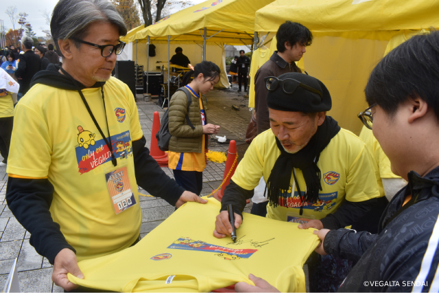 藤やん＆うれしー、ベガルタ仙台のイベントに登場。「ユアスタで水どうキャラバンを！」と意欲