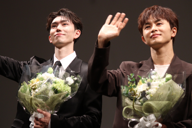 草川拓弥&樋口幸平が「こころ」撮影の日々を振り返る。2人のバースデーサプライズも敢行!