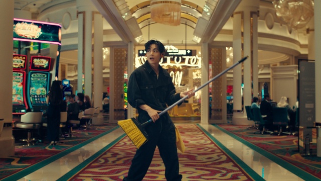 BTS・Vが「パラダイスシティ」新アンバサダーに　くるくる変わる表情とダンスで楽園にGO！