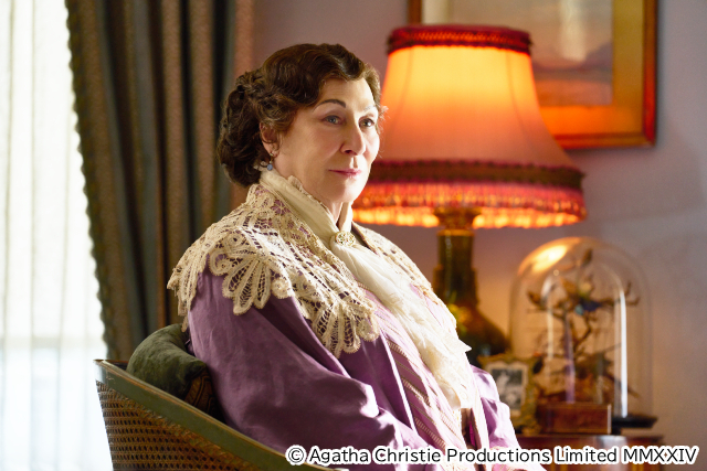 アンジェリカ・ヒューストンが「アガサ・クリスティー ゼロ時間へ」の魅力を語る