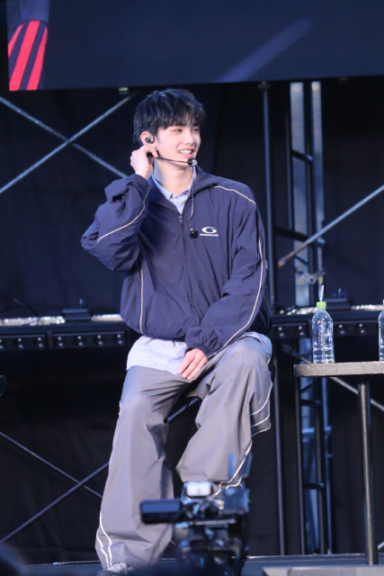 ＆TEAMが「Back to Life」日韓ダブルミリオンをLUNÉとお祝い！　ご褒美には“旅行”を熱望