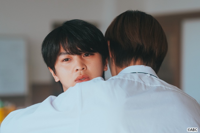 「何億倍も好き」で両思いへ! 渡会(簡秀吉)の拒絶に揺れる日置(藤本洸大)。「修学旅行」第8話