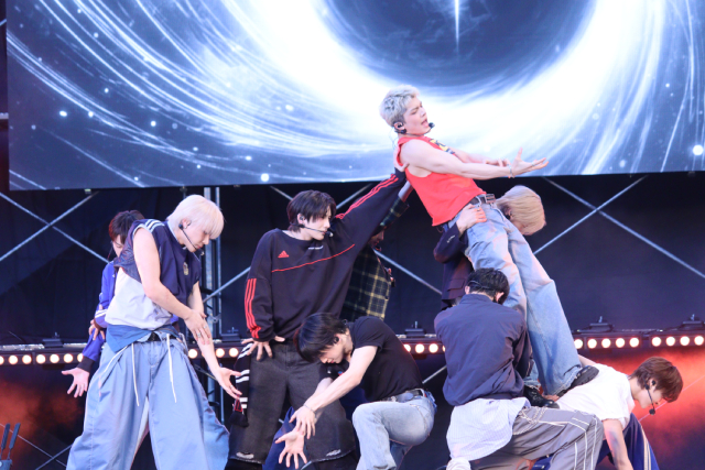 ＆TEAMが「Back to Life」日韓ダブルミリオンをLUNÉとお祝い！　ご褒美には“旅行”を熱望