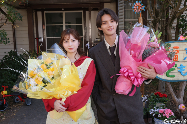 桜田ひより&佐野勇斗「ESCAPE」クランクアップ。「役者辞める時、絶対思い出す作品」