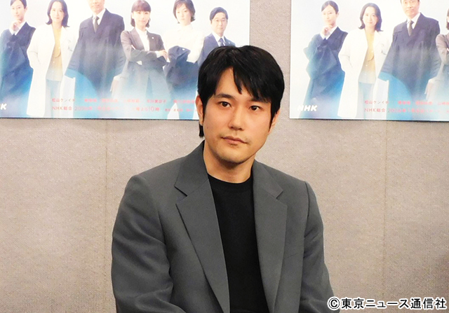 「みんないっぱいいっぱい」松山ケンイチ×遠藤憲一×鳴海唯が語る「テミスの不確かな法廷」の舞台裏