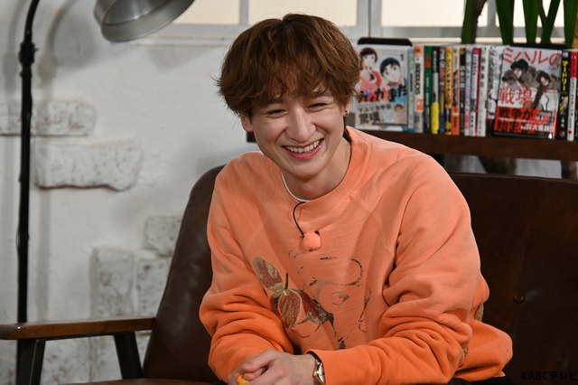 宮田俊哉が漫画「刃牙」作者・板垣恵介氏と夢の共演!「同じソファに座って緊張した(笑)」