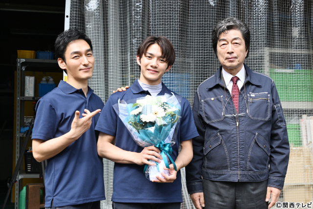 草彅剛主演「終幕のロンド」最終回。塩野瑛久、八木莉可子らレギュラー陣クランクアップ