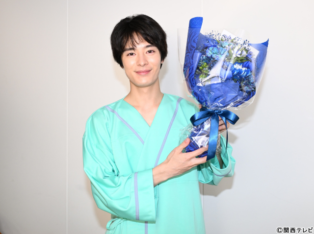 草彅剛主演「終幕のロンド」最終回。塩野瑛久、八木莉可子らレギュラー陣クランクアップ