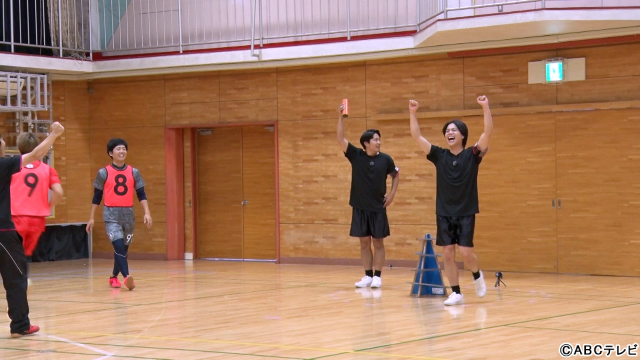 「リア突」重岡大毅＆桐山照史が“スポーツ鬼ごっこ”に挑戦。謎ルールにWEST.も困惑!?