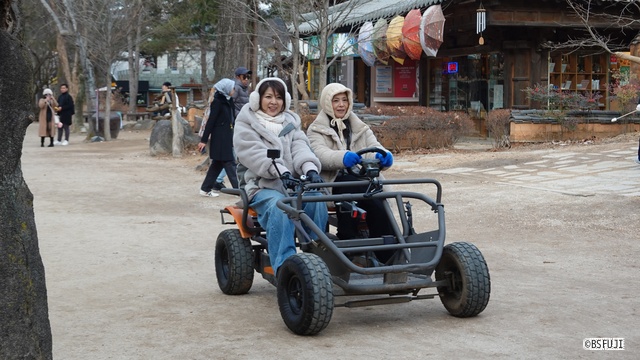 飯島直子が小泉今日子と韓国旅！「キュートでレアなキョンキョンがいっぱい見られます」
