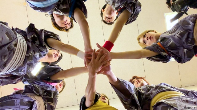 Travis Japanが早朝ロケで枕投げ!?「JUST！シン日本遺産」TELASAオリジナル第1弾