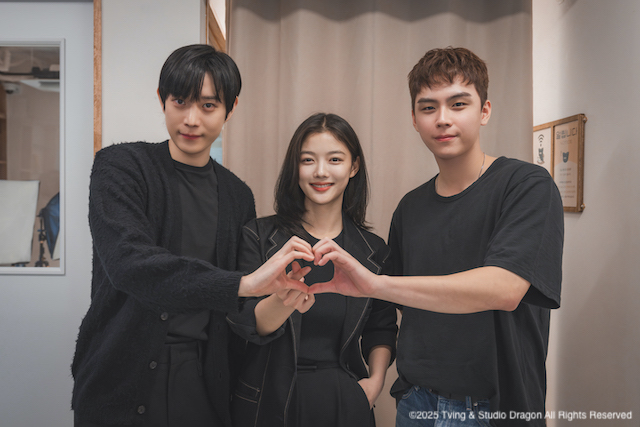 キム・ユジョン、キム・ヨンデらが語る！　韓国ロマンス・スリラー「親愛なるX」