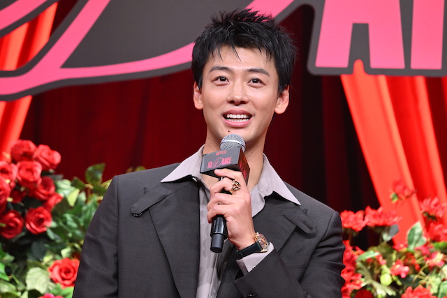 竹内涼真と町田啓太の熱いハグ！「10DANCE」で見せた“覚悟と愛”