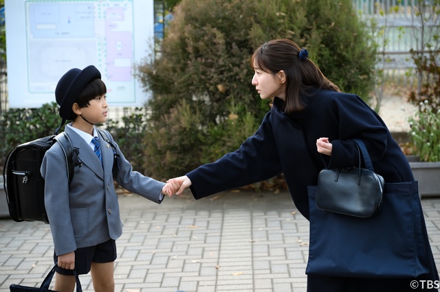 波瑠×川栄李奈「フェイクマミー」、制作陣が語る最終回への思い「見た人だけのご褒美がある」