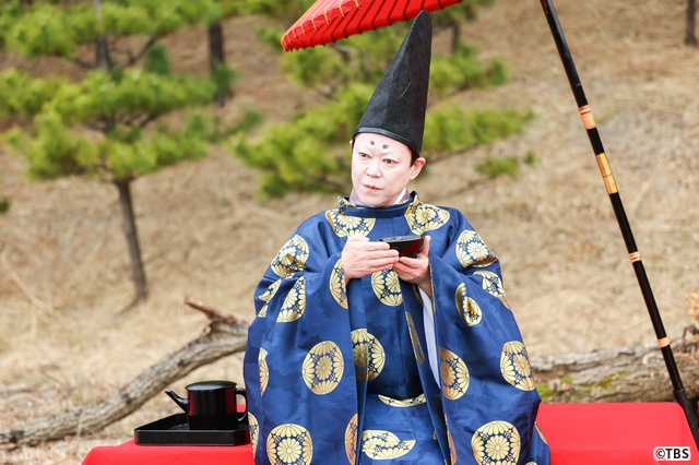 阿部サダヲ百変化? 江口のりこ“女性総理候補”誕生の背景「ふてほど」SPの裏側を磯山Pが語る