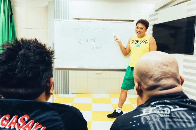 「営業-1グランプリ」常連！　サバンナ八木と鬼越トマホークが語る“営業”のウラ側