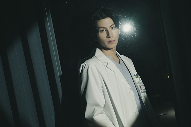 「顔のない患者」主演・長谷川慎、“命の選別”と向き合う医師役に挑んで感じることとは?