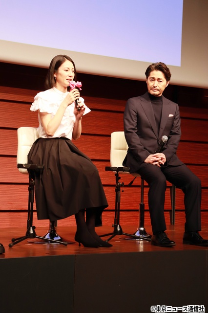 松下奈緒主演「夫に間違いありません」制作発表。夫役の安田顕が妻“松下”の失態を暴露