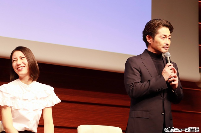 松下奈緒主演「夫に間違いありません」制作発表。夫役の安田顕が妻“松下”の失態を暴露