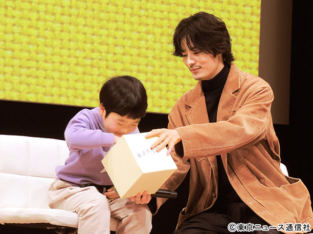 小瀧望の保育士ぶりを志田未来が絶賛！「未来のムスコ」会見で子役を交えてほっこりトーク