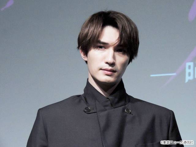 ジェシーのダジャレに篠原涼子が嫉妬⁉「パンチドランク・ウーマン」完成披露舞台あいさつ