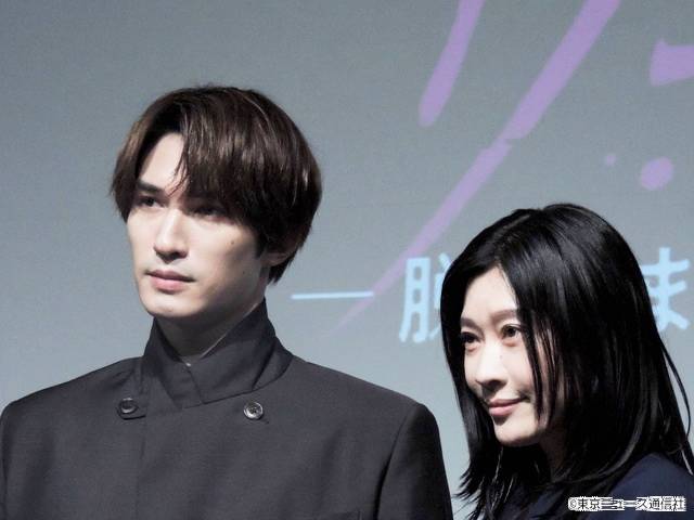 ジェシーのダジャレに篠原涼子が嫉妬⁉「パンチドランク・ウーマン」完成披露舞台あいさつ